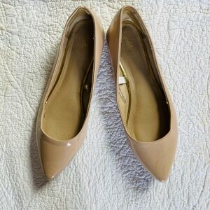 Beige flats Sz 8